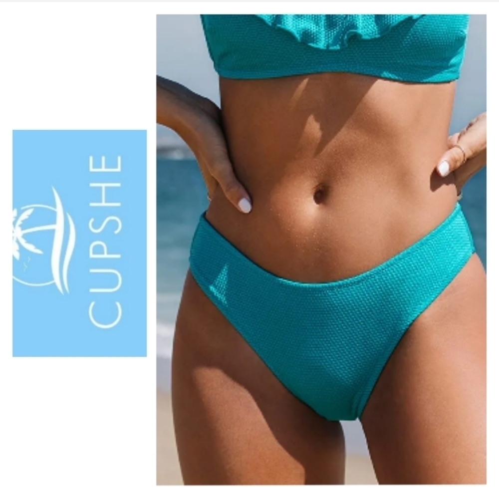 CUPSHE Women's Bikini Low Waisted Bottom Only. Size L